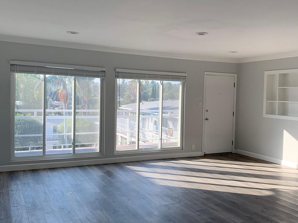 1st image of 1645 Amberwood Dr APT 2