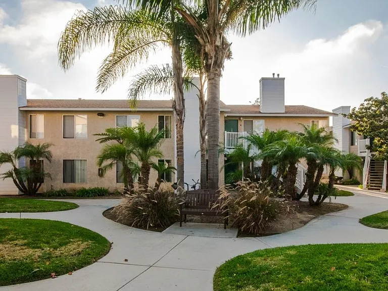 3515-3563 Roosevelt St - Su Casa Apartments — Photo 7