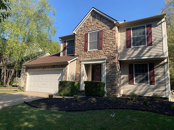3rd image of 712 Barberry Spur Ave
