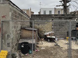 3 Henrietta Ter, Camden, NJ 08105