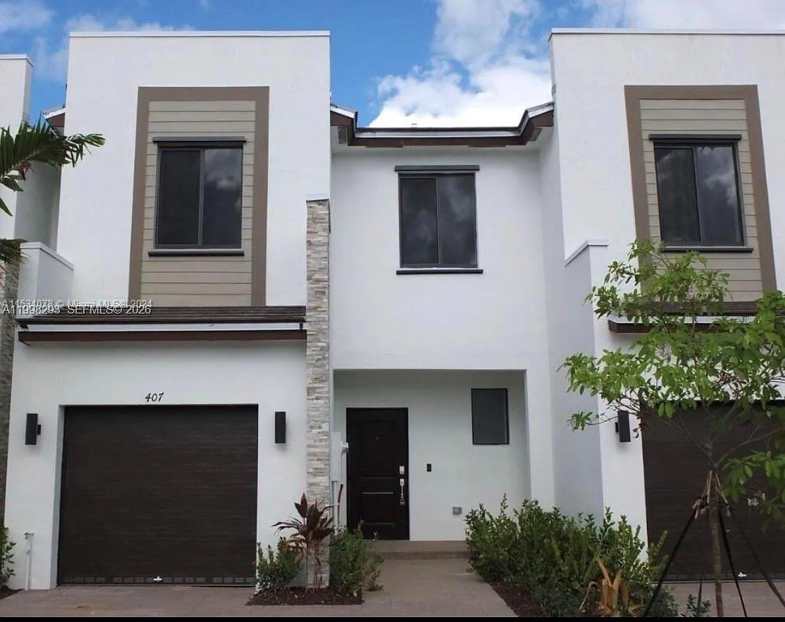 407 Ne 208th Ter - 407 Ne 208th Ter Miami, Fl 33179 — Photo 1