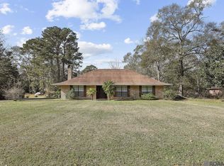529 Ray Weiland Dr, Baker, LA 70714