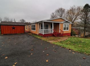 104 Clement St, Terra Alta, WV 26764