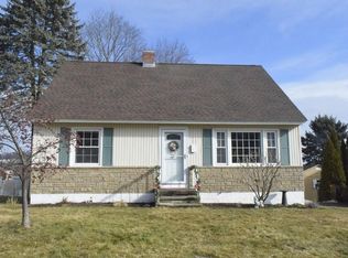 17 Davis Rd, Auburn, MA 01501