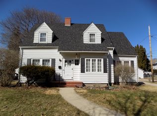 1115 6th Ave, Rochelle, IL 61068