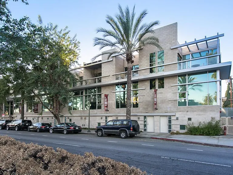 717 N Highland Ave #9 — Photo 1