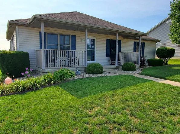 992 Dora Ln, Plymouth, IN 46563