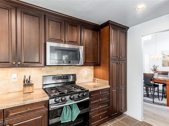 4th image of 5300 Oakbury Ct