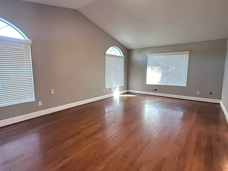 2123 Deland Ct — Photo 18