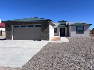 509 12th Ave SE, Rio Rancho, NM 87124