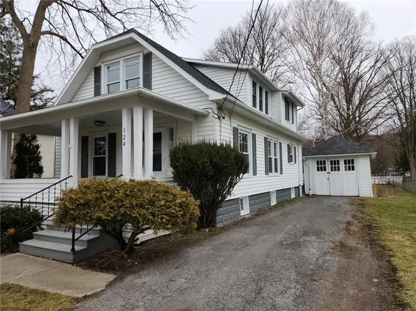 124 Center St, Warsaw, NY 14569