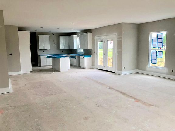 2nd image of 1300 Golfview Ln