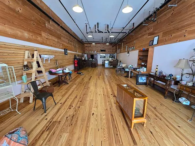 286 E Main St #A — Photo 3