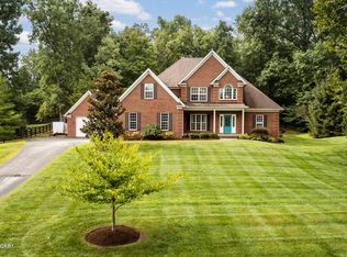 1018 Whitewood Bend Dr, La Grange, KY 40031