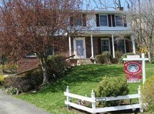 1111 Dana Dr, Bethel Park, PA