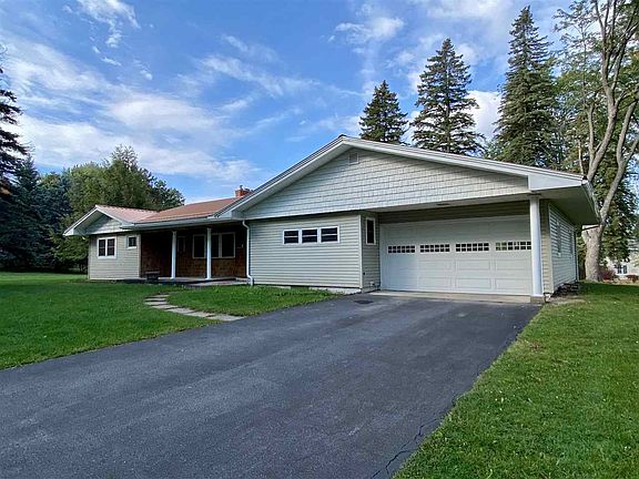 3rd image of 138 Leroy St