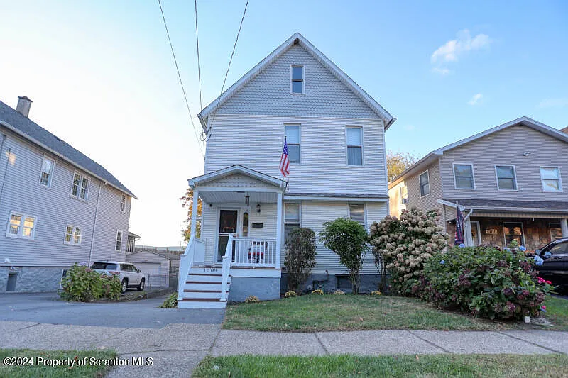 1209 Monroe Ave photo 1