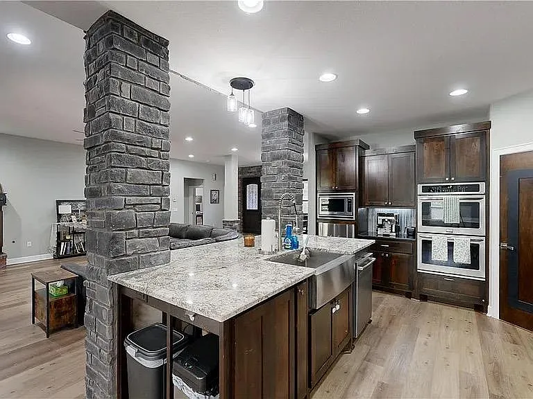 508 Candlelight Cir — Photo 2
