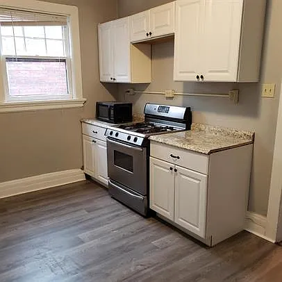 1316 Woods Run Ave #1318 — Photo 6