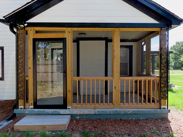 527 Cornelius St — Photo 22