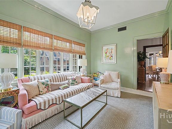 26th image of 27 E 49th Street
