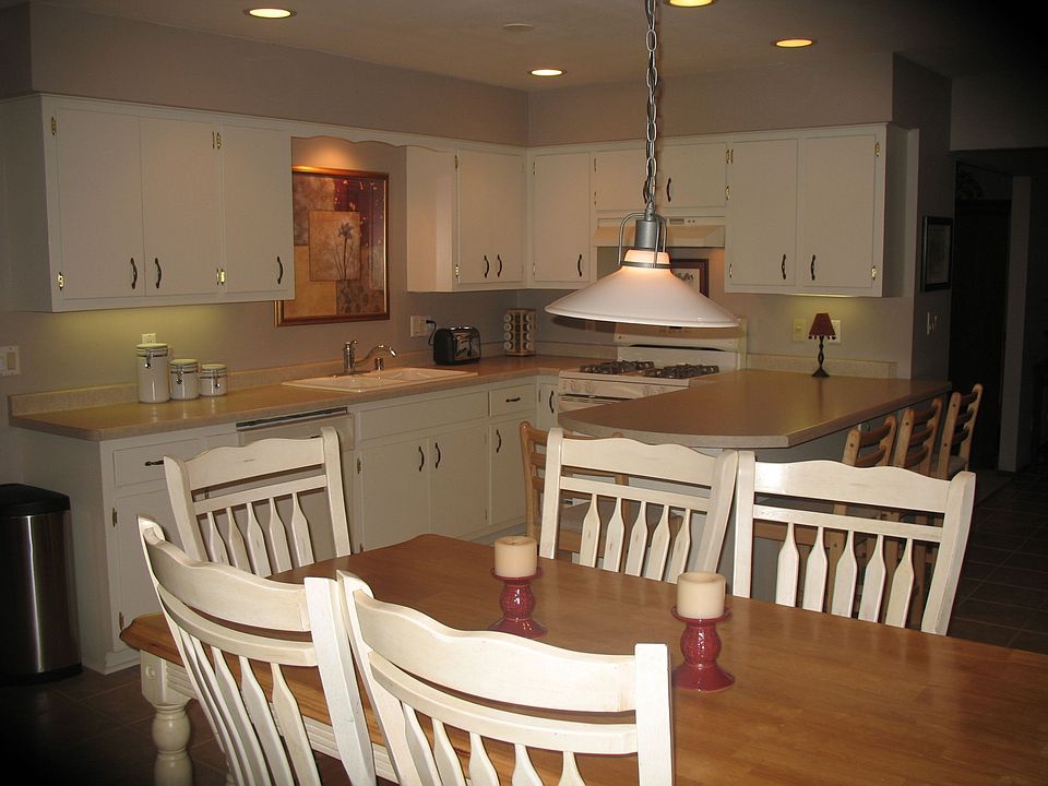 Kitchen Dinette for 6
