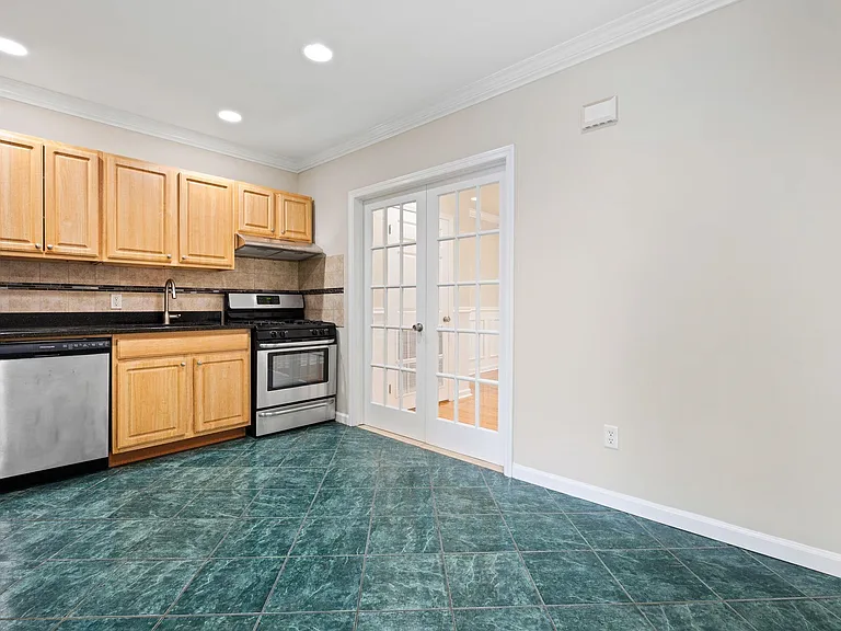 204 Dodd St #2 — Photo 6