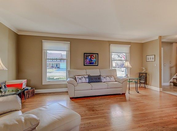 5th image of 3795 Anjou Ln