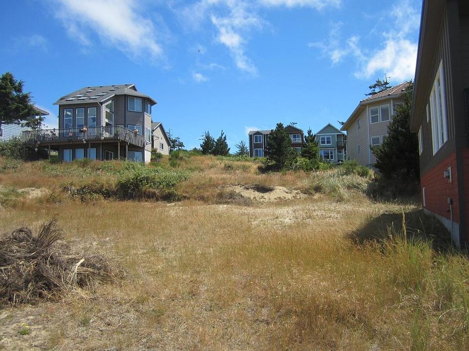 2nd image of Crescent St Lot 2404