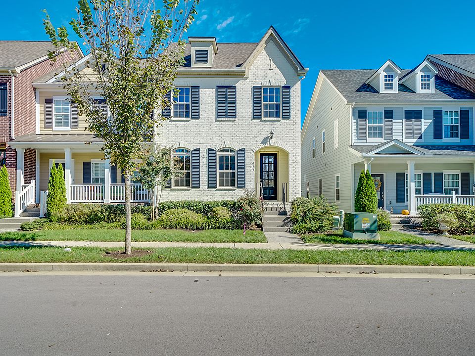 1st image of 618 Cobert Ln