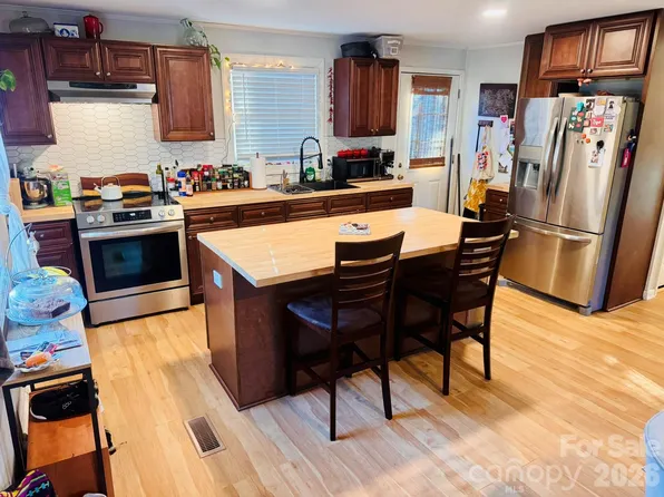 1217 Allen St, Charlotte, NC 28205