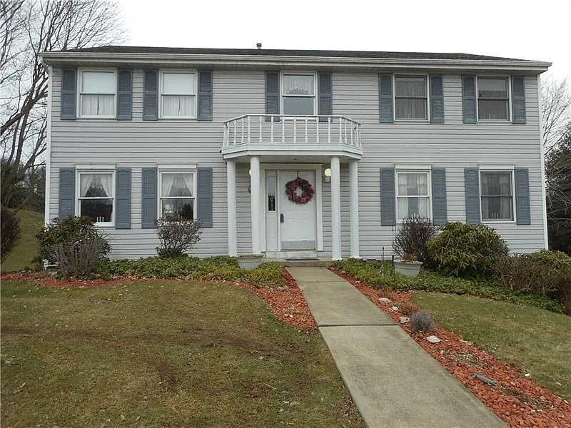 106 Ridgewood Rd photo 1