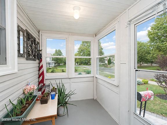 5th image of 476 Decatur Ave
