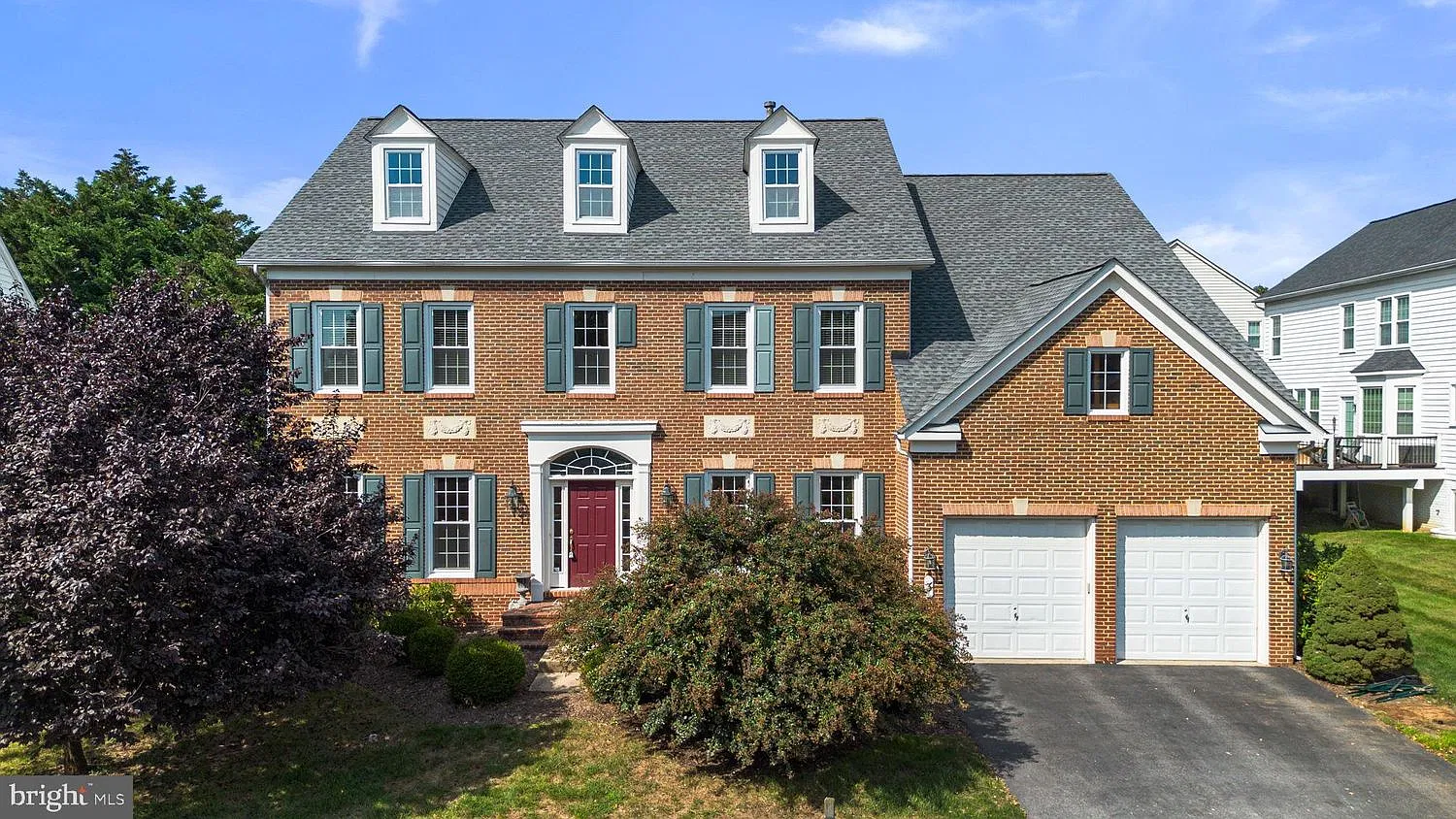 5 bed, 5556 sqft, $5,800 — Photo 1