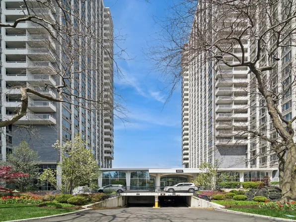 4250 N Marine Dr APT 705, Chicago, IL 60613