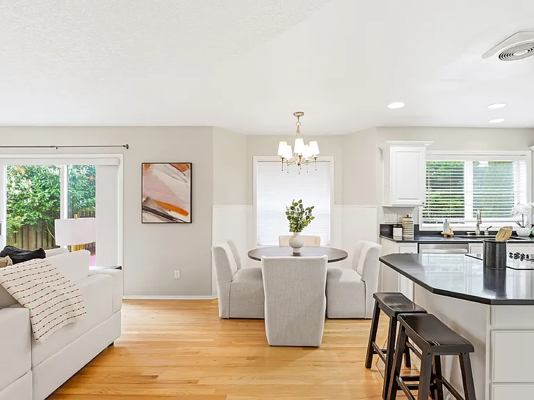 3521 NW Dahlia Dr — Photo 19