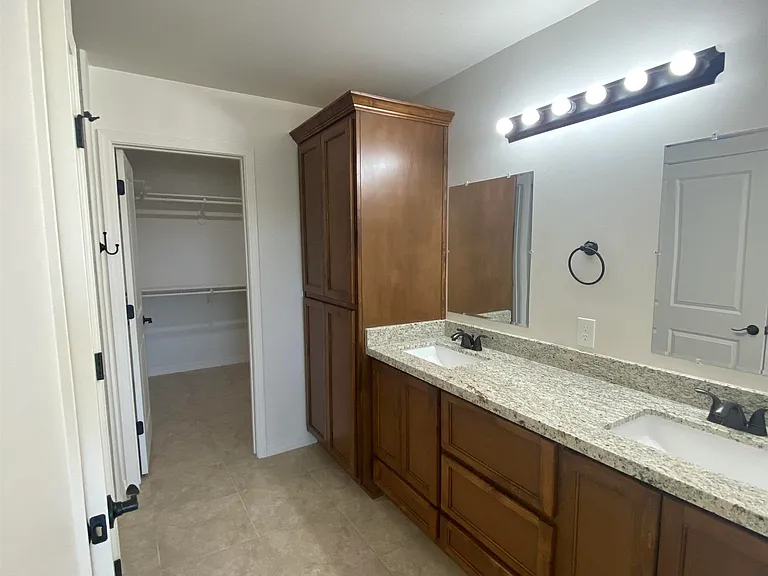 12673 S 50th Dr — Photo 5