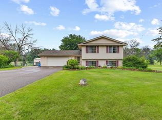 20075 Uplander St NW, Oak Grove, MN 55011
