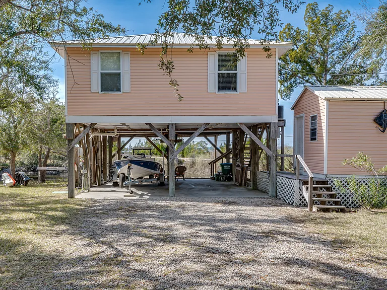 4 Oyster Bay Dr — Photo 18