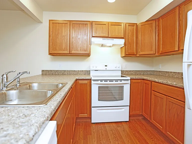 Briarwood Apartments and Villas — Photo 21