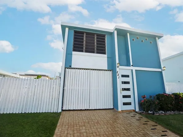 221 Calle Manati, Rio Grande, PR 00745