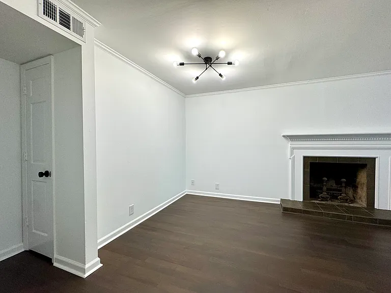 601 Boyd Mill Ave #A6 — Photo 11