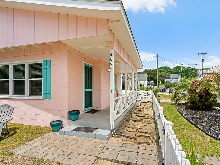900 S Ocean Blvd — Photo 20