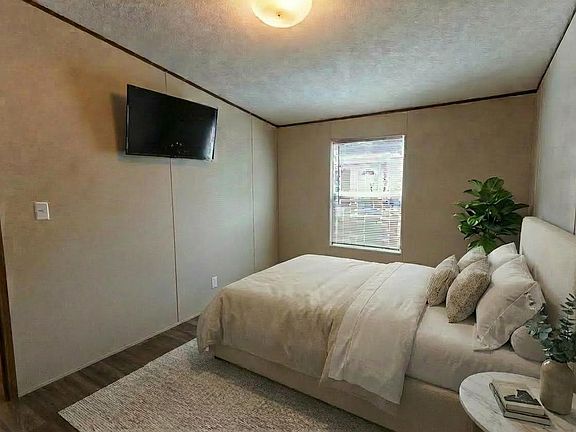 2nd image of 401 N Timberline Rd #10
