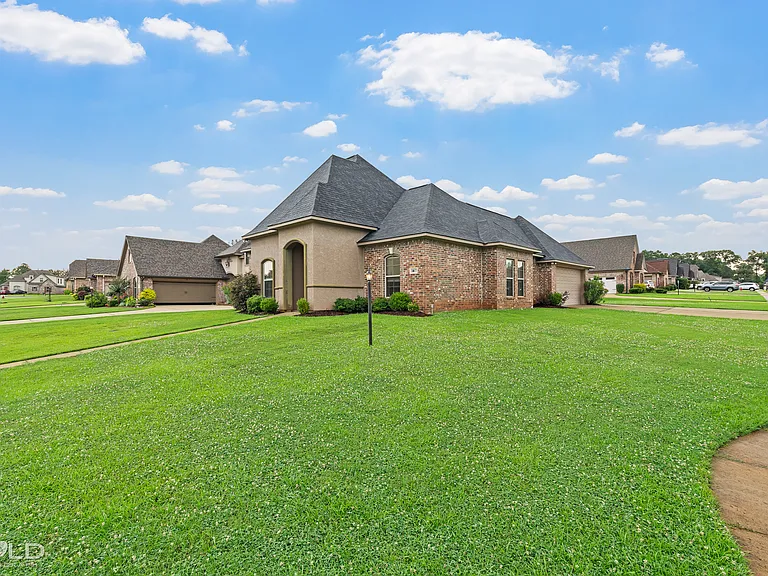 1017 Green Wood Cir — Photo 28