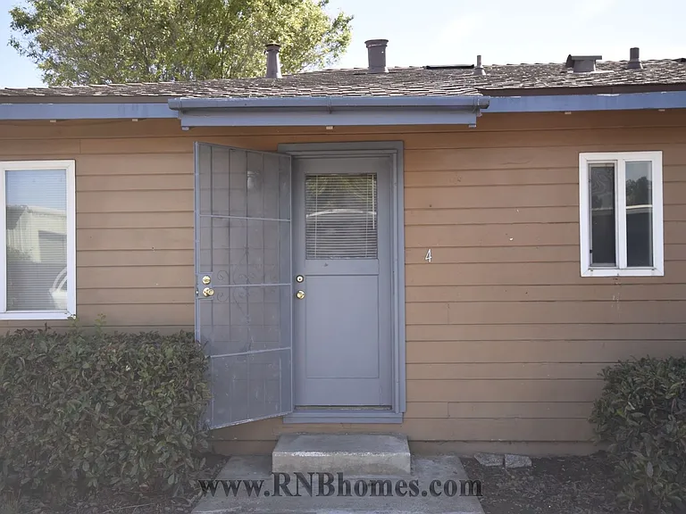 2101 Bell Ave #4 — Photo 2