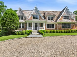 25 Parkside Ave, Southampton, NY 11968
