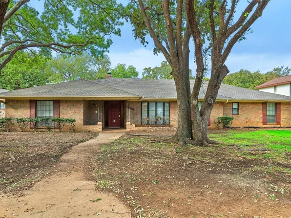 2102 Franklin Dr, Arlington, TX 76011
