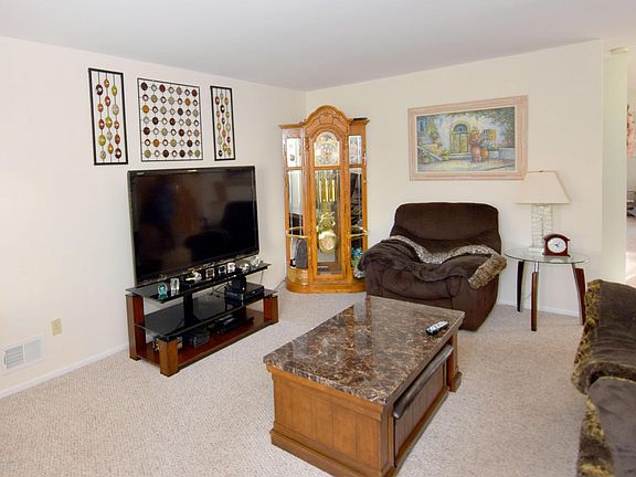 3rd image of 2904 Jockey Hollow Dr