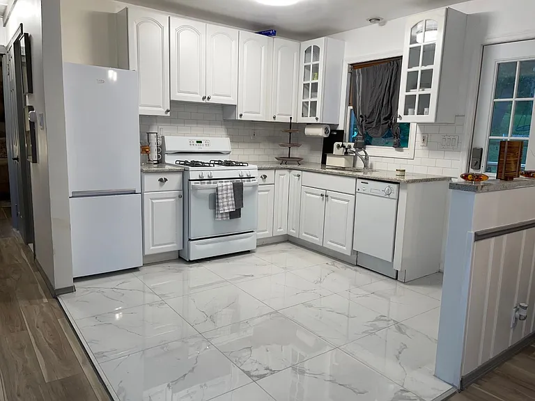 2 Edgewood Trl — Photo 3
